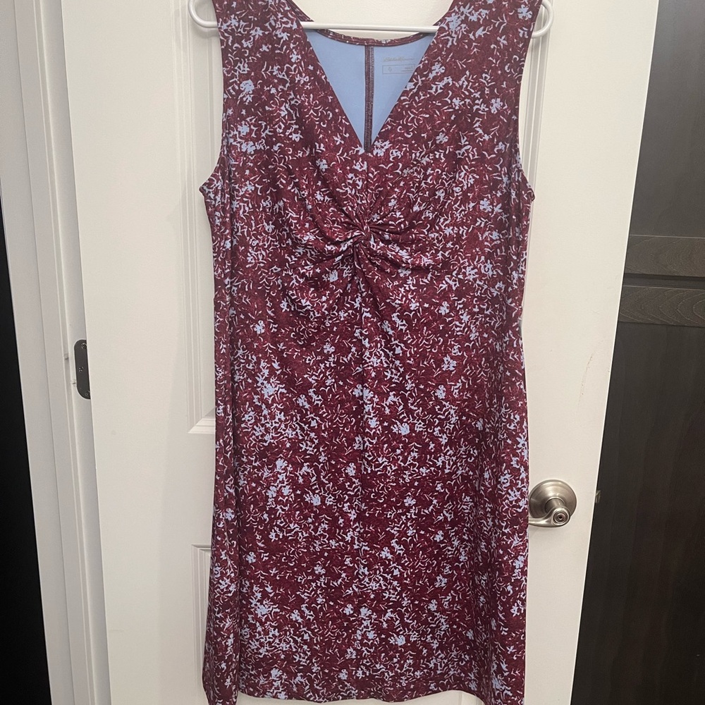 V neck knee length dress